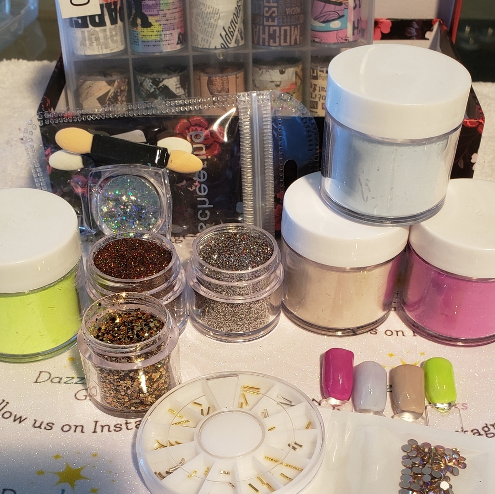 Acrylic nail bundle